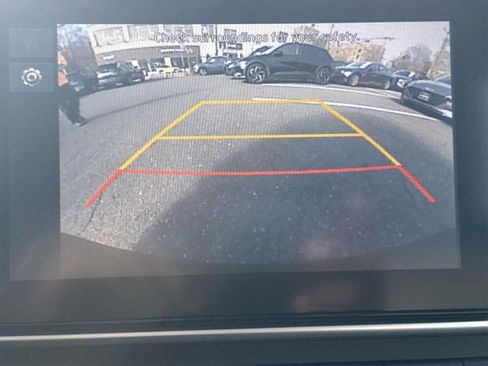 Certified 2024 Hyundai Venue SEL image 29