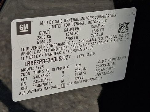 Used 2023 Buick Envision Essence w/ Sport Touring Package AWD/4WD image 29