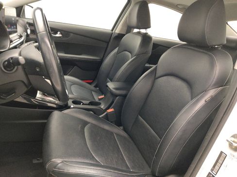 Used 2021 Kia Forte EX image 17