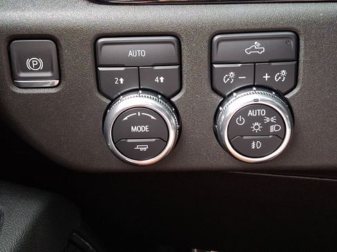 Used 2025 GMC Sierra 1500 Elevation AWD/4WD image 23