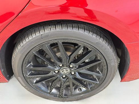 Used 2024 Toyota Camry XSE w/ Navigation Package image 33