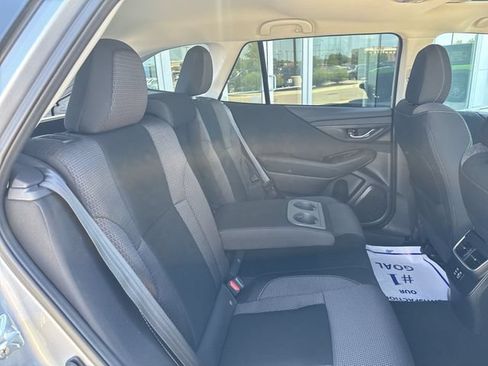Used 2025 Subaru Outback Premium AWD/4WD image 16