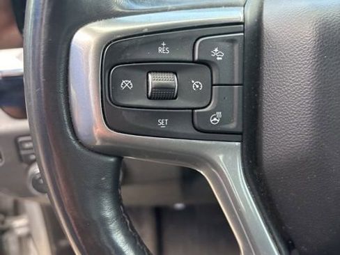 Used 2022 Chevrolet Silverado 1500 LT w/ Z71 Off-Road Package AWD/4WD image 22