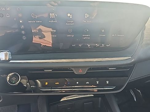 Certified 2025 Buick Envision Preferred AWD/4WD image 21