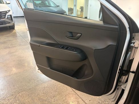 Used 2025 Hyundai Kona SEL image 20