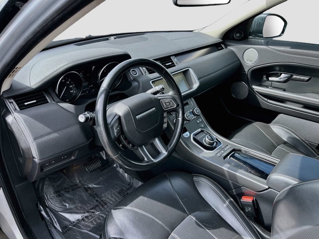 Used 2019 Land Rover Range Rover Evoque HSE AWD/4WD image 9