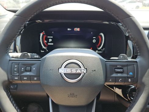 New 2026 Nissan Pathfinder Platinum FWD image 11
