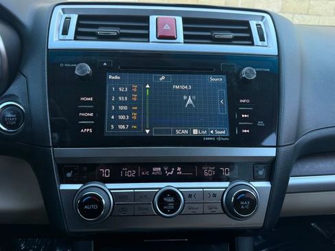 Used 2017 Subaru Outback 2.5i Limited image 9