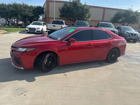 Used 2023 Toyota Camry XSE FWD image 7