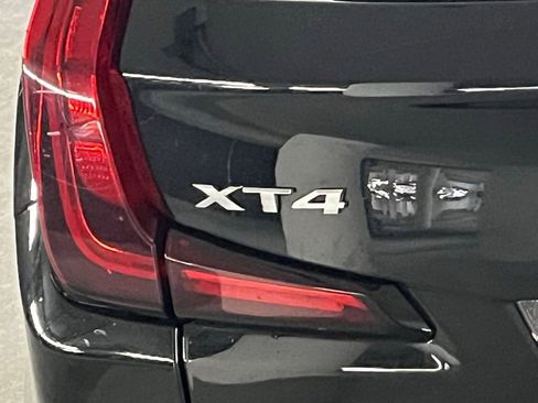Used 2023 Cadillac XT4 Premium Luxury image 37