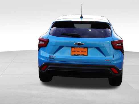 Certified 2025 Chevrolet Trax RS w/ Sunroof Package image 7