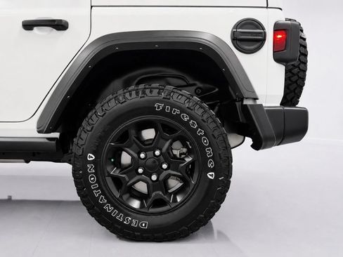 Used 2023 Jeep Wrangler Unlimited w/ Sun & Screen Package AWD/4WD image 9