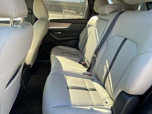 Used 2025 MAZDA CX-70 3.3 Turbo w/ Premium Package image 16