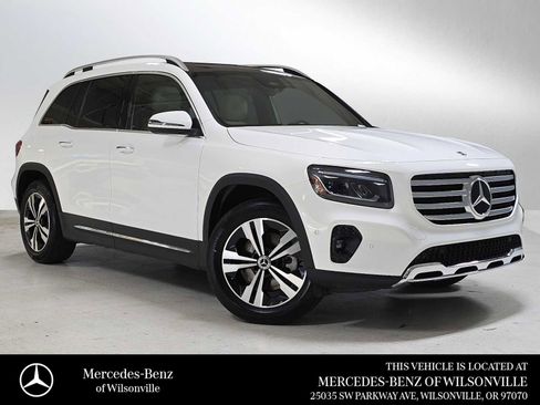 Certified 2026 Mercedes-Benz GLB 250 4MATIC image 1