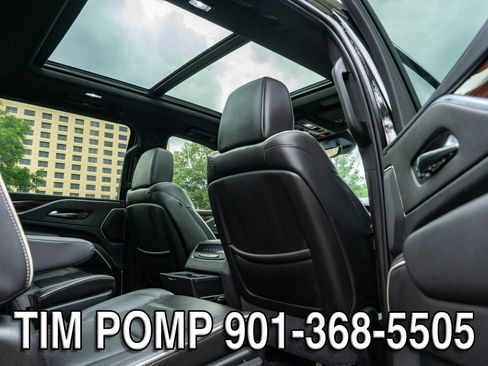 Used 2023 Cadillac Escalade ESV Premium Luxury AWD/4WD image 17