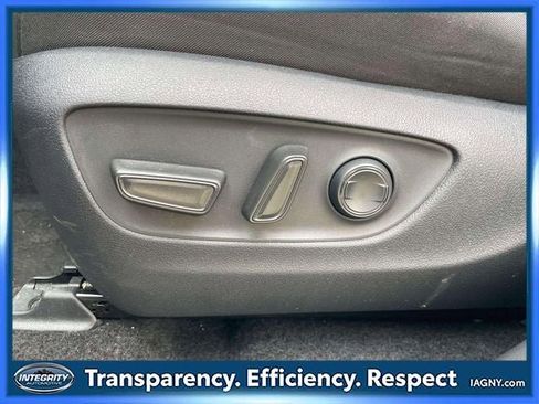 Used 2025 Toyota RAV4 XLE AWD/4WD image 18