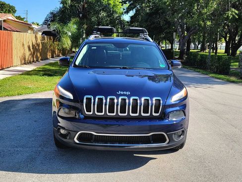 Used 2014 Jeep Cherokee Limited w/ Luxury Group AWD/4WD image 2