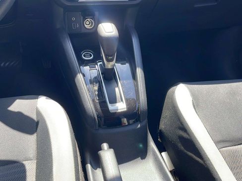 Used 2021 Nissan Versa SV image 24