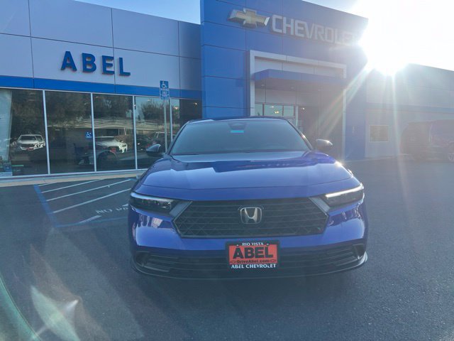 Used 2025 Honda Accord Sport image 2