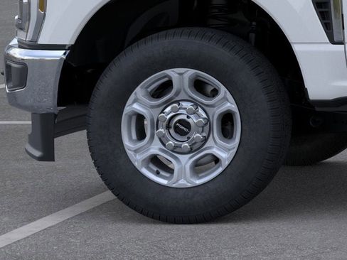 New 2026 Ford F250 XLT w/ XLT Premium Package image 19