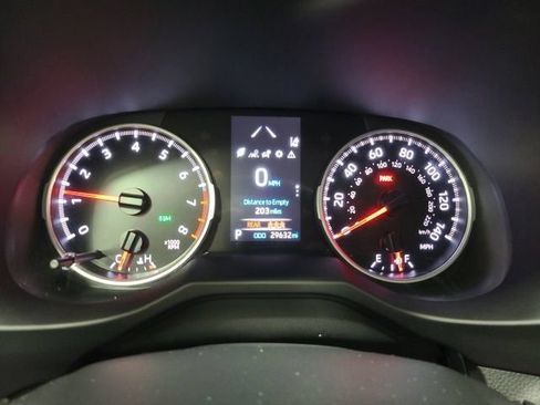 Used 2022 Toyota RAV4 XLE AWD/4WD image 25