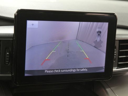 Certified 2021 Ford Explorer XLT w/ Equipment Group 202A image 13