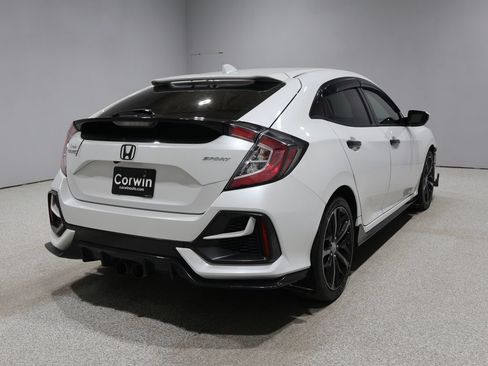 Used 2020 Honda Civic Sport image 2