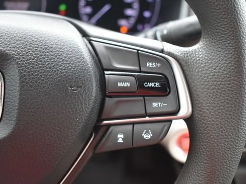Used 2018 Honda Accord LX image 22