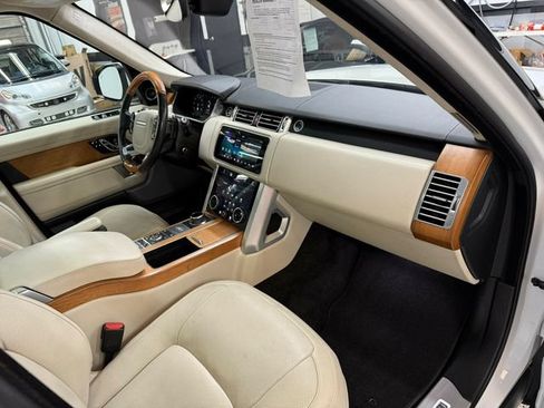Used 2020 Land Rover Range Rover HSE AWD/4WD image 16