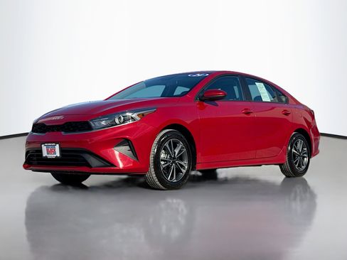 Used 2024 Kia Forte LXS image 12