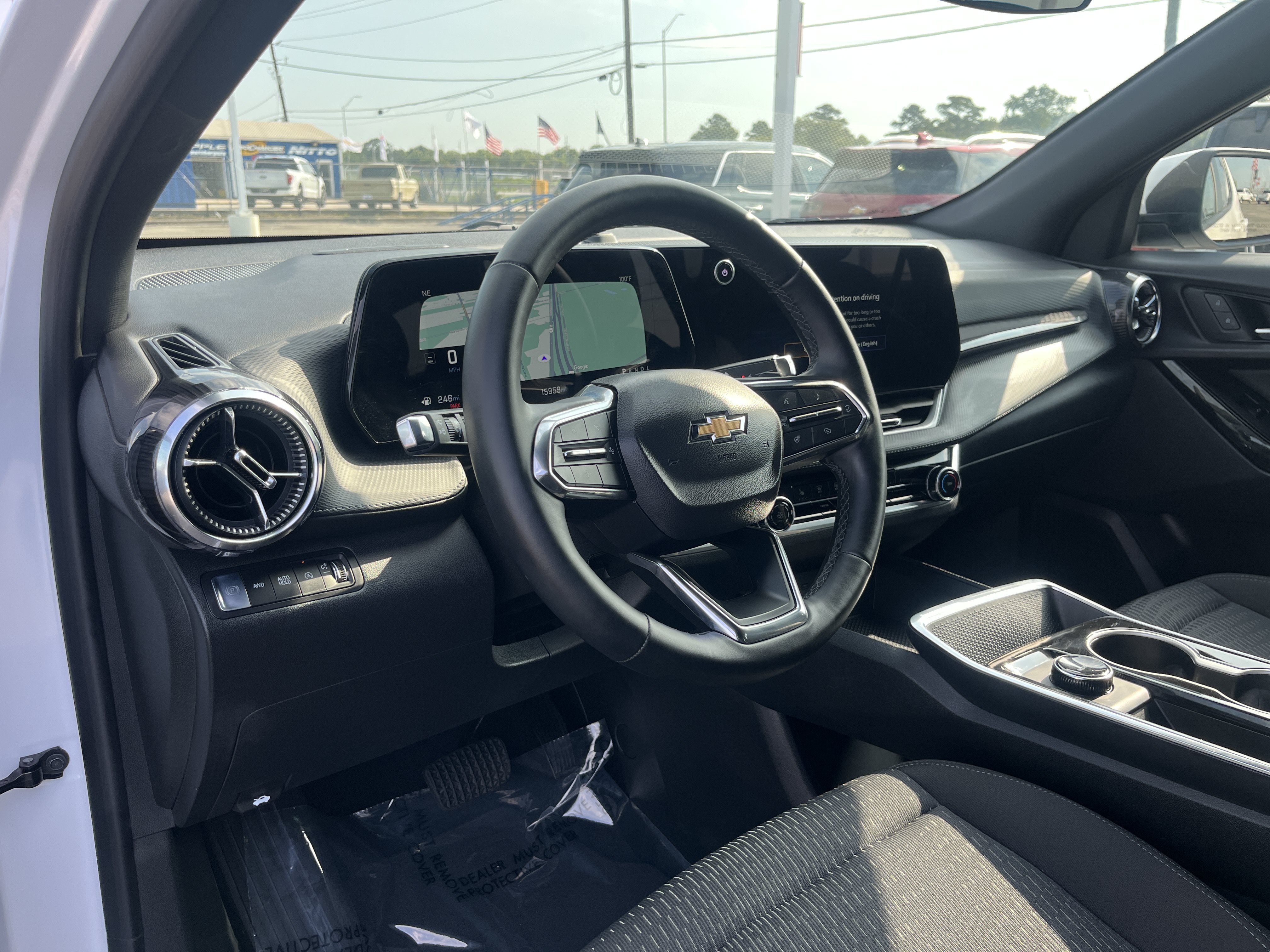 Used 2026 Chevrolet Equinox LT AWD/4WD image 13