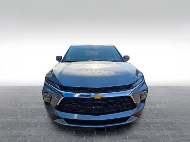 Used 2025 Chevrolet Blazer LT AWD/4WD image 2