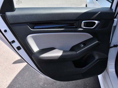 Used 2024 Honda Civic Touring image 39