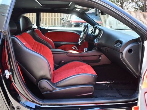 Used 2018 Dodge Challenger SRT w/ Technology Group image 24