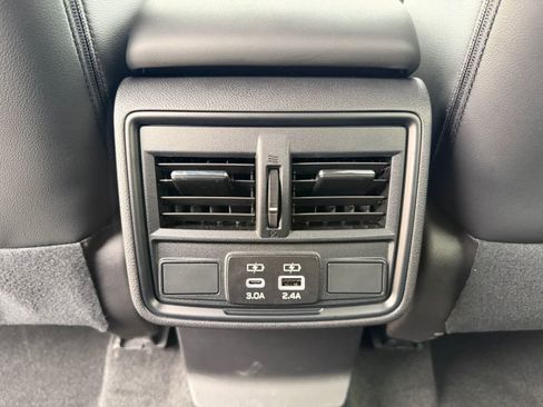 Used 2026 Subaru Forester Premium image 18