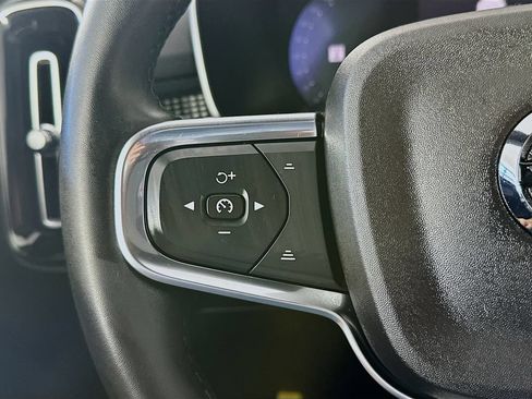 Used 2023 Volvo XC40 B5 Plus AWD/4WD image 25
