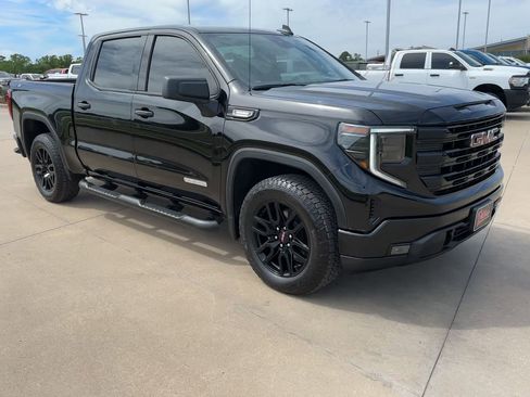 Used 2024 GMC Sierra 1500 Elevation w/ Preferred Package AWD/4WD image 3