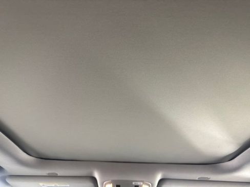 Used 2024 Toyota Highlander Platinum AWD/4WD image 30