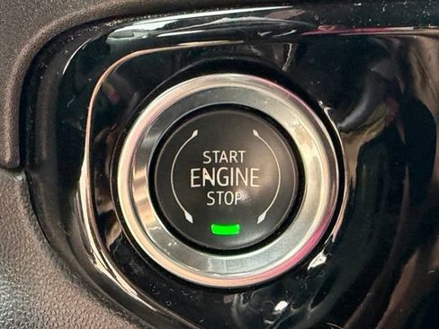 Used 2026 GMC Sierra 1500 SLT AWD/4WD image 21