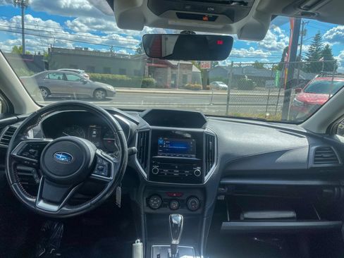 Used 2019 Subaru Crosstrek 2.0i Premium AWD/4WD image 3