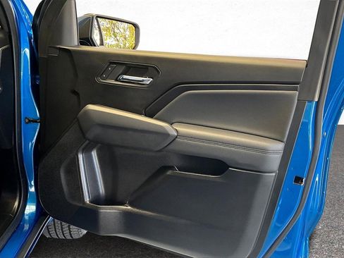 Used 2024 Chevrolet Colorado LT w/ LT Convenience Package III image 29