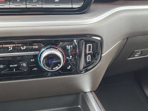 New 2026 GMC Sierra 1500 SLT w/ SLT Premium Plus Package AWD/4WD image 29
