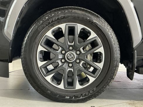 Used 2024 Toyota Sequoia Limited w/ Tow Technology Package AWD/4WD image 13