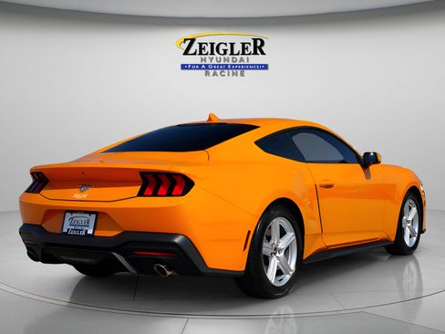 Used 2026 Ford Mustang Coupe RWD image 7