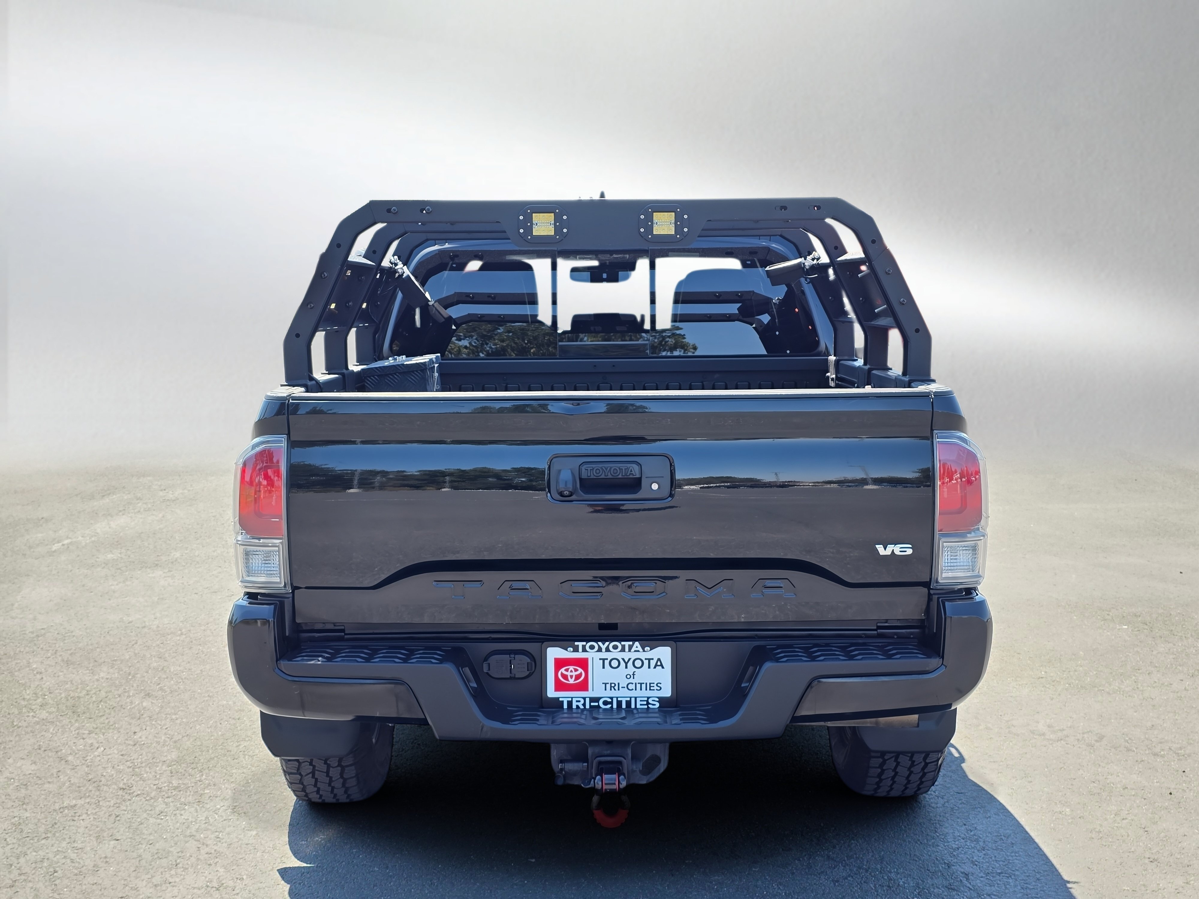 Used 2021 Toyota Tacoma TRD Off-Road AWD/4WD image 4