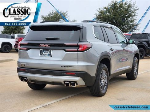 Used 2025 GMC Acadia Elevation image 9