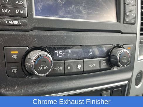 Used 2018 Nissan Titan SL w/ Chrome Package image 8