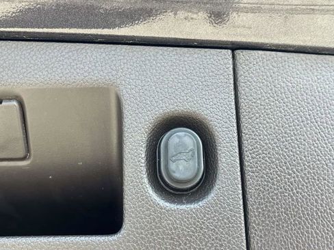 Used 2017 GMC Yukon Denali w/ Open Road Package image 25