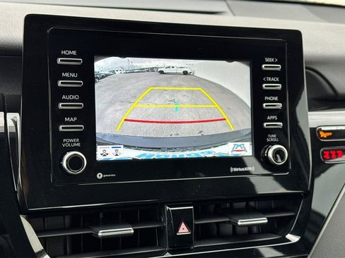 Used 2023 Toyota Camry SE image 21