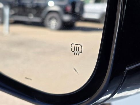 Used 2022 Jeep Grand Cherokee L Limited image 24